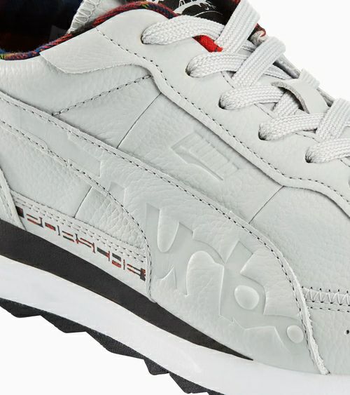 限定911足★ポルシェ 911 ターボ 50周年記念スニーカー グレー