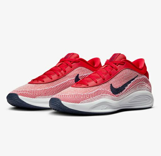 【新品未使用】Nike GTハッスルアカデミー　バッシュ 26cm ナイキ G.T. ハッスル アカデミー ユニバーシティレッド ホワイト 2024