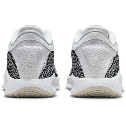 ナイキ G.T. ハッスル アカデミー ホワイト ブラック 2024