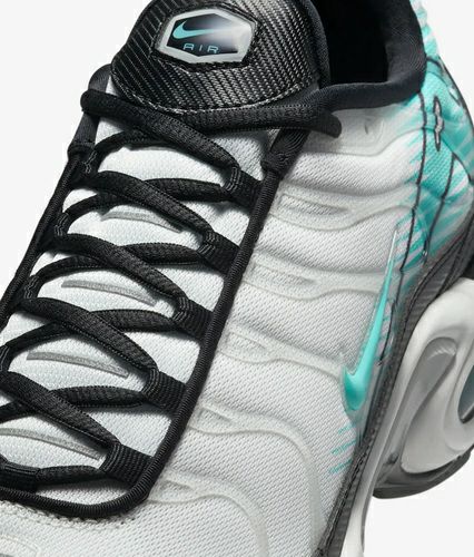 ナイキ エア マックス プラス サミットホワイト オーロラグリーン 2025