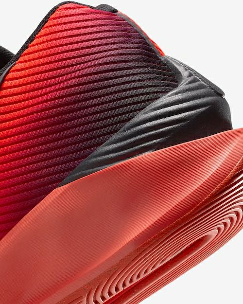 ナイキ エアズーム G.T. ジャンプ アカデミー ブライトクリムゾン メタリックシルバー 2025