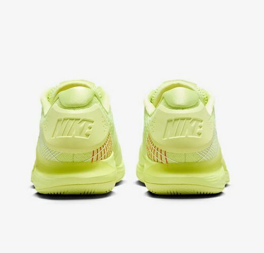 ナイキ ヴェイパー 12 ハイパースマッシュ 2025