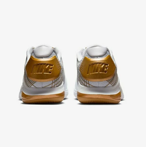 ナイキ ヴェイパー 12 ハイパースマッシュ 2026