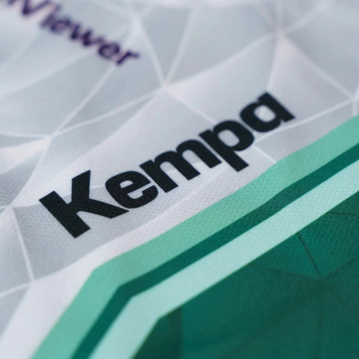 フリッシュ アウフ! ゲッピンゲン ユニフォーム