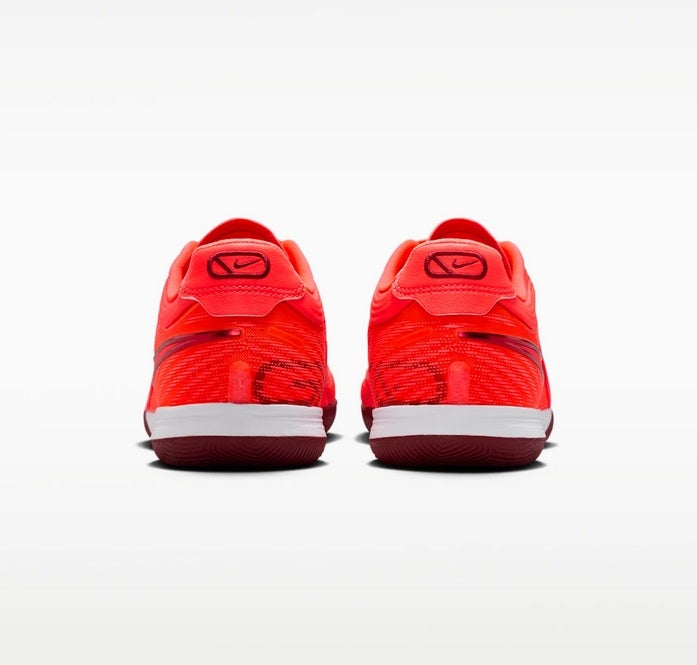 ナイキ ティエンポ リアクトガト ブライトクリムゾン／チームレッド 2026