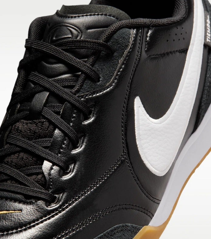 ナイキ ティエンポ ストリートガト ブラック／ホワイト 2026